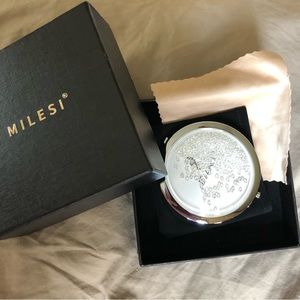 MILESI  New in box compact makeup mirror 2.75” x 2.75”  w/bling. 2X & 1X mirrors